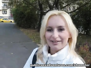 Авантюрная блондинка идет на публичный секс
