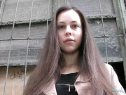 Брюнетка с хорошей фигурой дает за деньги