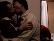 嫁が出産で入院した隙に隣人宅で奥さんを頂いた男!ヘンリー塚本