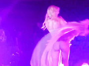 вера брежнева стринге на концерте