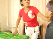 At mum from juice pisokla and she sticks to the son