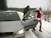 Помощница Санты уже в городе и оно огого как страстна