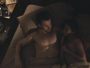 Jamie Chung почти обнаженная в сериале от Hulu`s Повседневный S03E05.