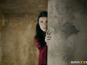 Brazzers - Королева Престолов- Part 1 (A XXX Пародия)