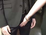 Гарячий дівчина та її молодший коханець в підсобці