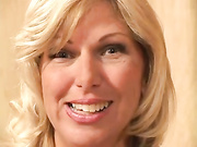 кастинг зрелой DEBIE