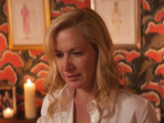 Голая блондинка Angela Kinsey - Half Magic (US2018)