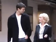 Randy британская сексуальная тетя приманка для молодого пениса к ебли!