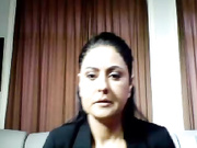 Телка в синем белье воспользовалась членом соседа в приват чате