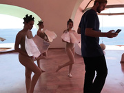 Горячо! Monatik и Надя Дорофеева впервые вместе снялись для журнала Viva!