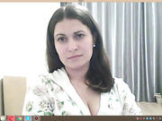 Знойная Марина долго ломается, но оголяется.