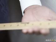 Отучая блонду прогуливать уроки, препод жарко выебал жопастую AJ Applegate в анальную дырочку