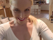 Подглядывать за тётей так плохо !!! Но она сделает тебя настоящим мужчиной !!!