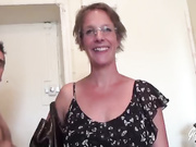 Мамаша Софи с большими сиськами обожает содомию и съемки в порно