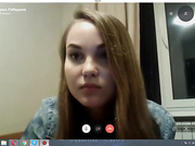 Украинка пихает в анус банан по просьбе своего приятеля в скайпе