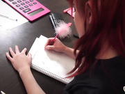 Игривые резвые девушки жестко оттраханы стариком в старом молодом тройничке