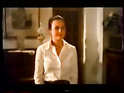 Входи скорей, я уже промокла!