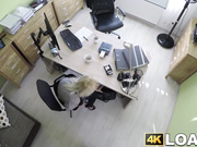 Развратная любительница разделась и трахнулась с фейковым агентом