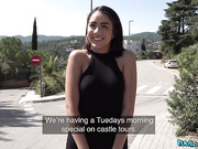 Kitty Love отдалась пикаперам за наличку