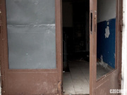 Чешская телочка не брезгует отсосать большой хер за наличные