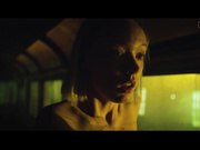 Виктория Агалакова переодевается и светит сиськи