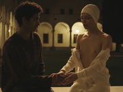 Сиськи Ludivine Sagnier, Eco Andriolo в сериале The New Pope 1-3