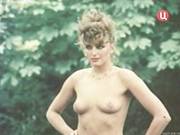 Дорогое удовольствие_девушки с голыми титьками и в мини стринге