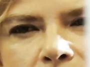 Женщина в годах развлекается с молодым любовником