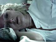 Анна Слю засветила сисю