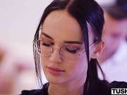 Дикие самки kaisa nord и lana roy жаждят анального секса с одним самцом