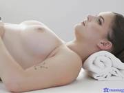 Сладкая нимфетка Taylee Wood трахнулась на массаже.