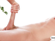 Грудастая Сатин Блум массаж и трахается