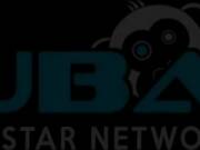 Uma loira apaixonada pulou na cama com um cara e selou um pau comprido