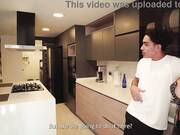 La tía mamá de mi novia me hace una oferta que no puedo rechazar.