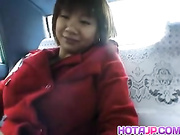 Марин вставит вибратор в нее машине