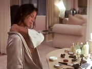 Голая Рона Митра - Невидимка