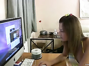 Отодрал возбуждённую девицу на стульчике в разных позах