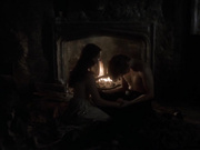 Грудь Хелена Бонем Картер в фильме 'Леди Джейн' (1985)